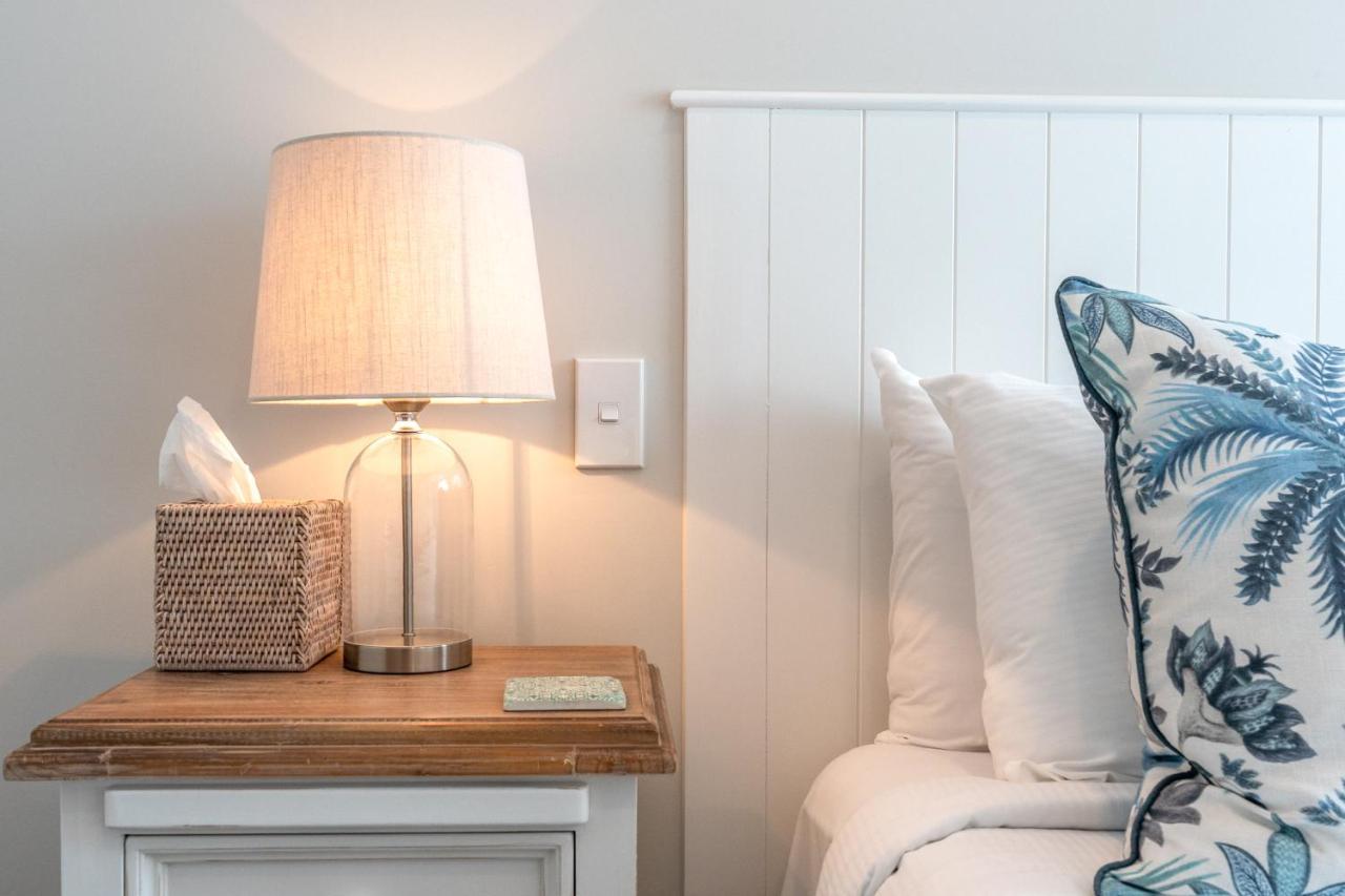 ホテル Hampton Court Oneroa エクステリア 写真